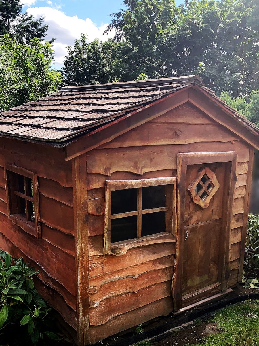 Tips voor het schilderen van een houten tuinhuis