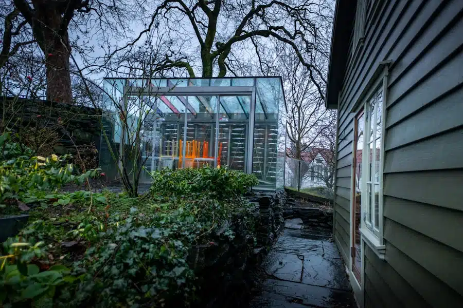 Tuinhuis met glazen schuifdeuren: stijlvol en praktisch